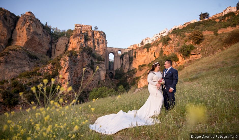 La boda de Pedro y Cristina en Prado Del Rey, Cádiz