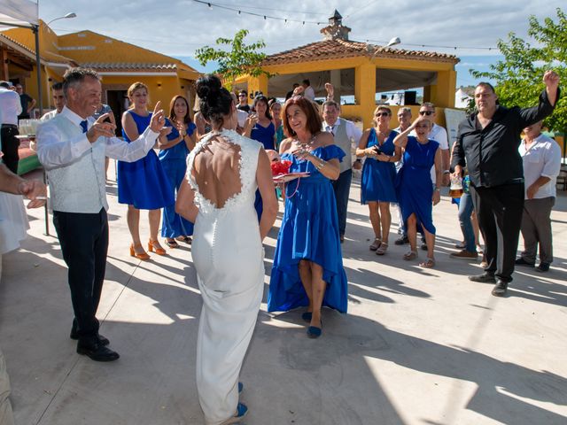 La boda de Elena y Miguel en Elche De La Sierra, Albacete 29