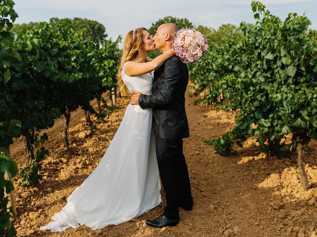 La boda de David y Tania en Sant Cugat Sesgarrigues, Barcelona 13