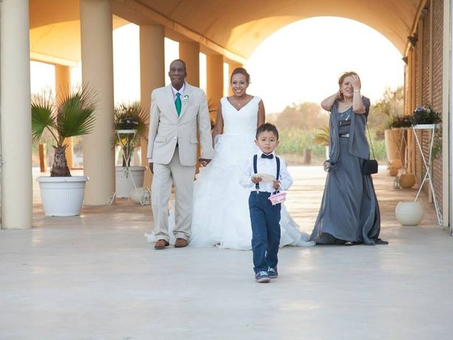 La boda de Juanjo y Catalina en Valencia, Valencia 43