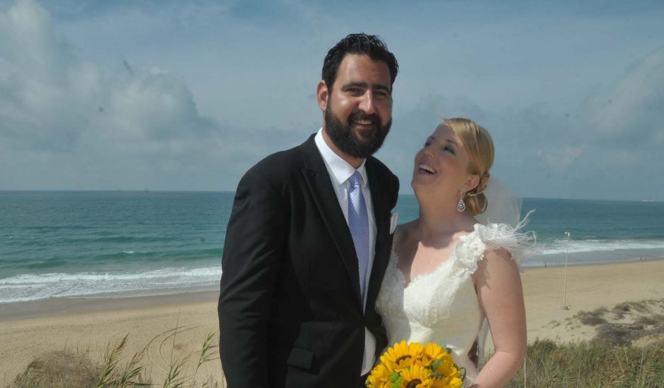 La boda de Hermógenes y Rosa en Chiclana De La Frontera, Cádiz