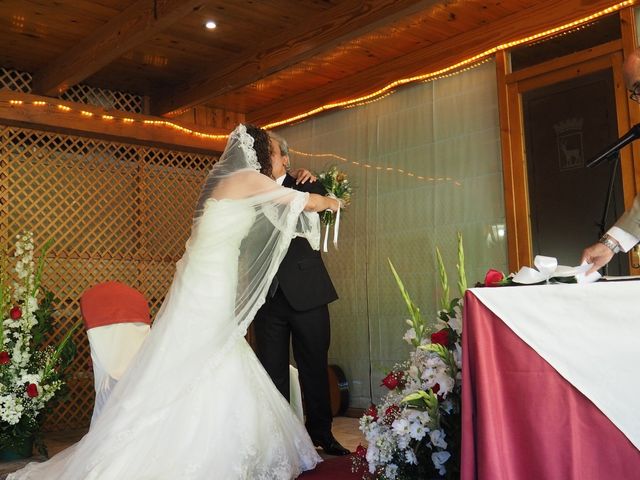 La boda de Juan Carlos y Eva Maria en Vallirana, Barcelona 5