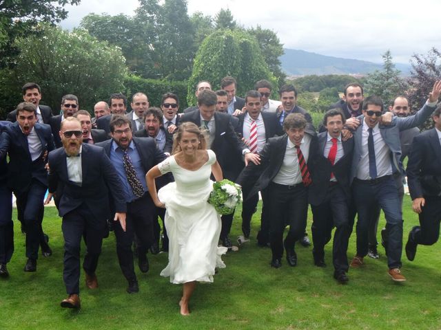 La boda de Jon y Lucia en Berango, Vizcaya 9