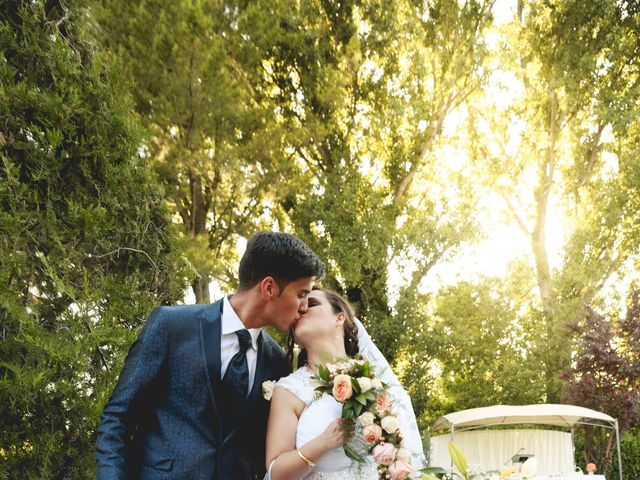 La boda de Javier y Virginia en Santa Marta De Tormes, Salamanca 34