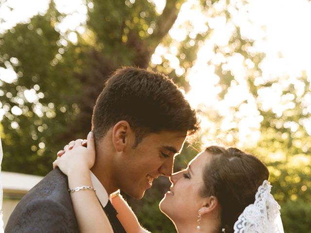 La boda de Javier y Virginia en Santa Marta De Tormes, Salamanca 36