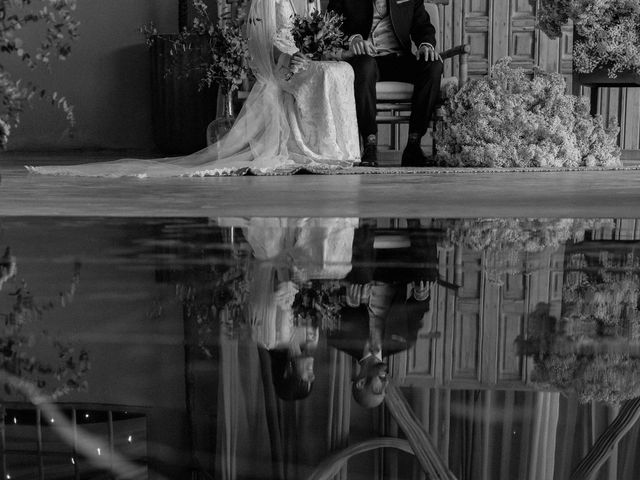 La boda de Víctor y Laura en Talamanca Del Jarama, Madrid 27