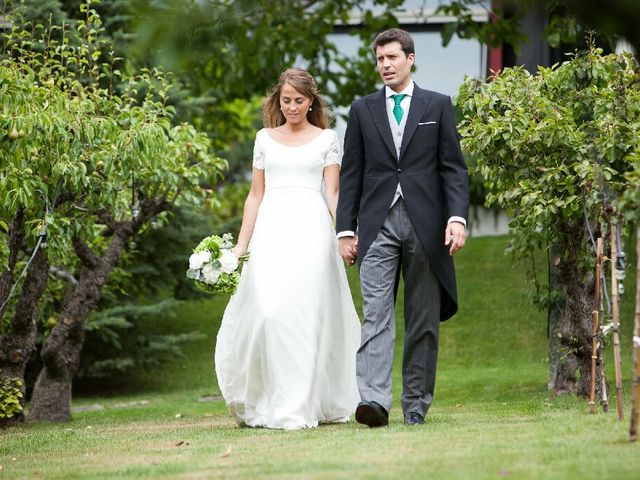 La boda de Jon y Lucia en Berango, Vizcaya 36