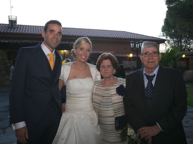 La boda de Adrián y Ana en Torrelaguna, Madrid 9