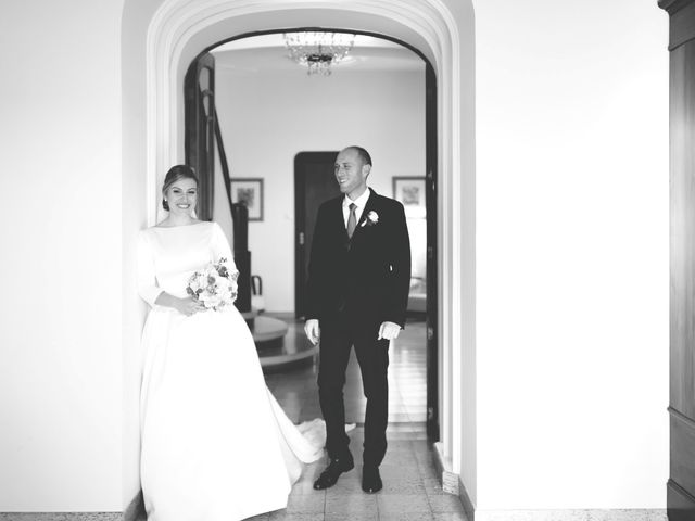 La boda de Miguel y Laura en Castelló/castellón De La Plana, Castellón 35