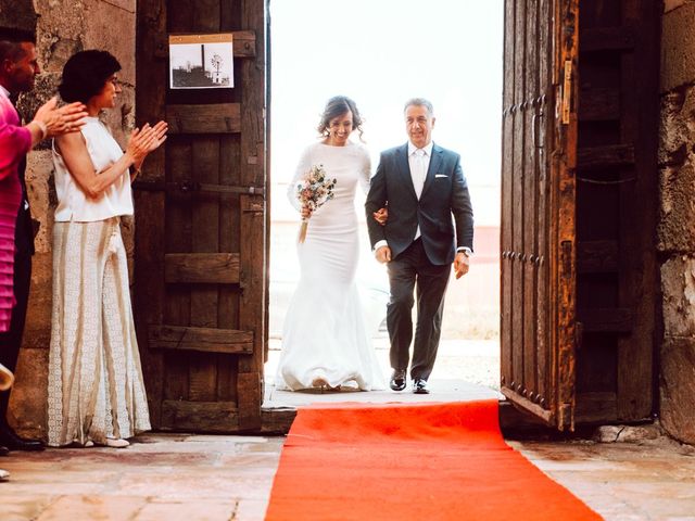 La boda de Alfonso y Esmeralda en Santa Maria De Mave, Palencia 15