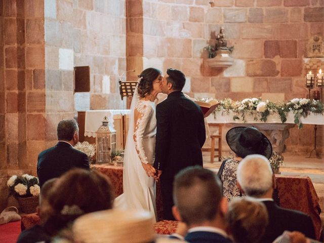 La boda de Alfonso y Esmeralda en Santa Maria De Mave, Palencia 22