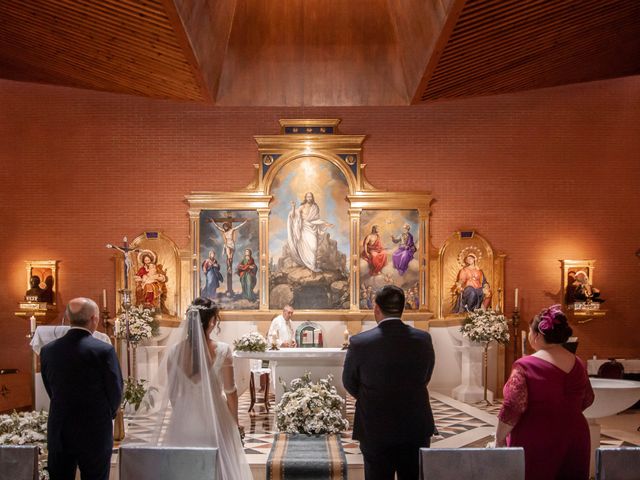 La boda de Miriam y Rafa en Dos Hermanas, Sevilla 15