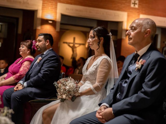 La boda de Miriam y Rafa en Dos Hermanas, Sevilla 16