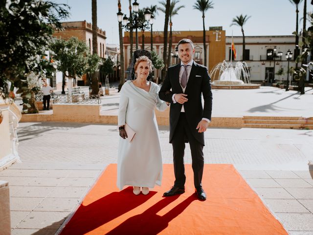 La boda de Adrian y Rocio en Lucena Del Puerto, Huelva 51