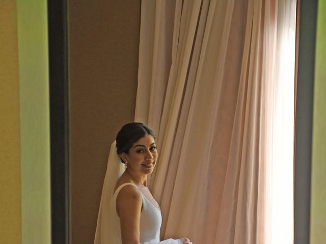 La boda de Laura y Yakeri en Barcelona, Barcelona 11