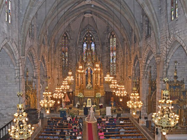La boda de Laura y Yakeri en Barcelona, Barcelona 27