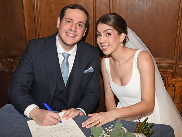 La boda de Laura y Yakeri en Barcelona, Barcelona 41