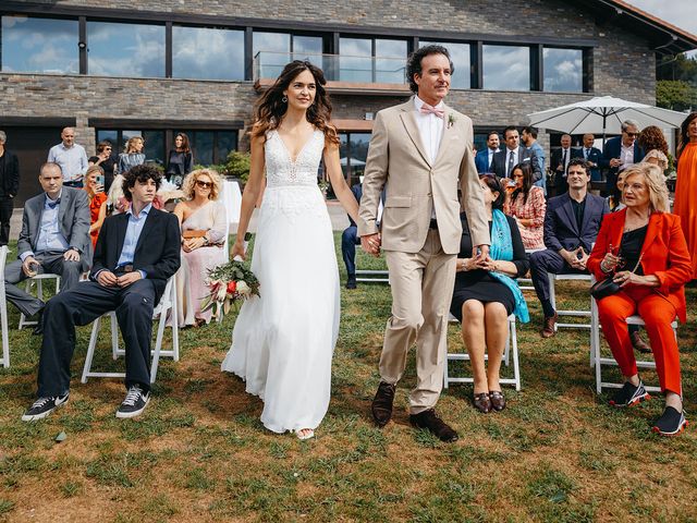 La boda de Xabier y Estefanía en Orio, Guipúzcoa 27