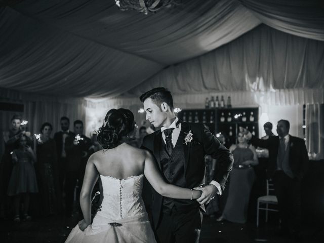 La boda de Benjamin y Rebeca en Dos Hermanas, Sevilla 9