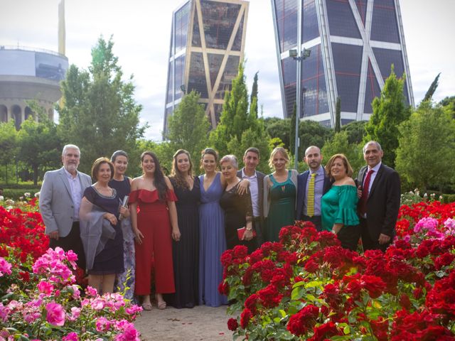 La boda de Patricia y Raquel en Madrid, Madrid 3