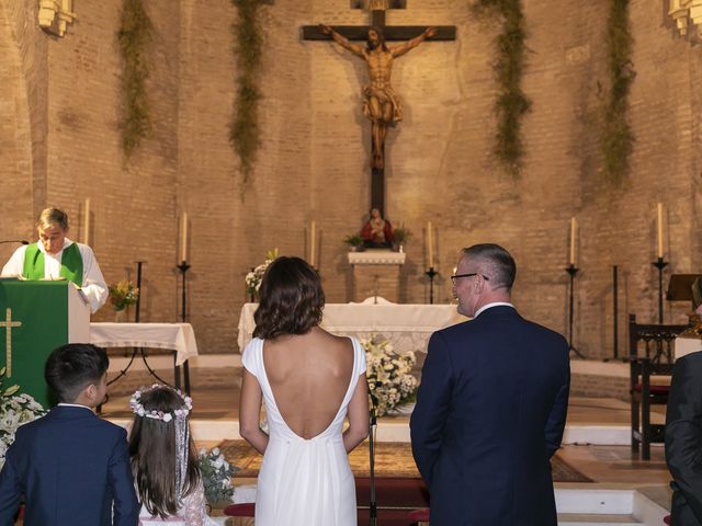 La boda de Gareth y Marta en Sevilla, Sevilla 22