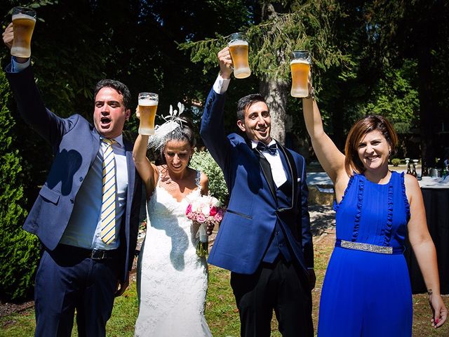 La boda de Pablo y Carolina en Soto Iruz, Cantabria 33