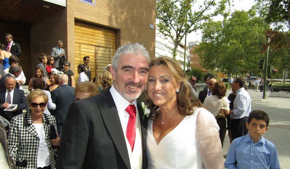 La boda de Vicente y Belén en Madrid, Madrid
