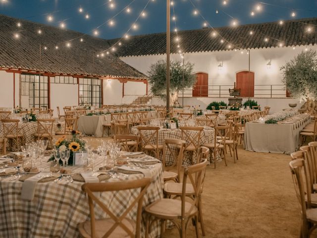 La boda de Lour y Jonny en Pozuelo De Calatrava, Ciudad Real 151