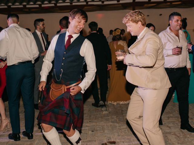 La boda de Lour y Jonny en Pozuelo De Calatrava, Ciudad Real 185