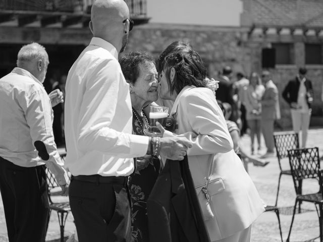 La boda de Jon y Alba en Bilbao, Vizcaya 51