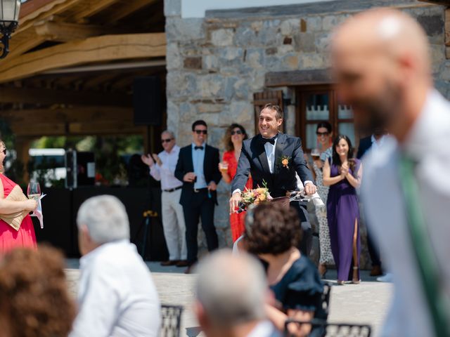 La boda de Jon y Alba en Bilbao, Vizcaya 53