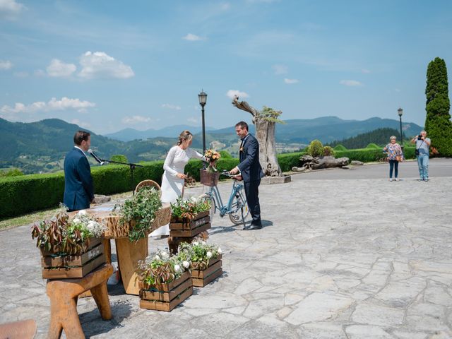 La boda de Jon y Alba en Bilbao, Vizcaya 61