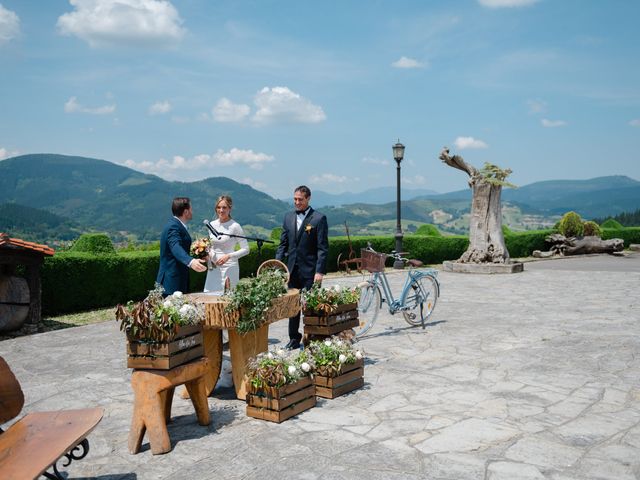 La boda de Jon y Alba en Bilbao, Vizcaya 64