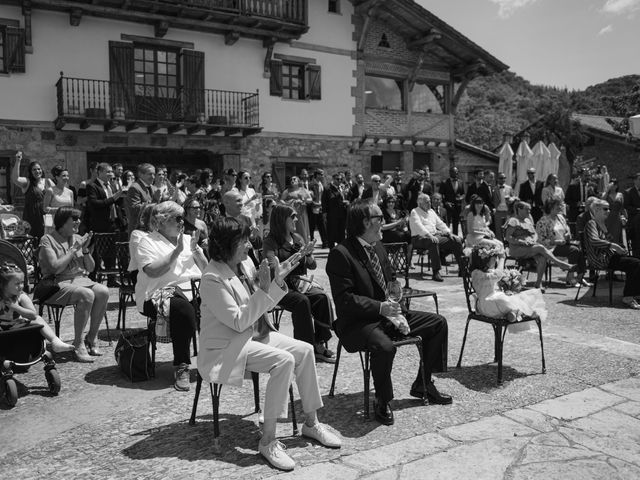 La boda de Jon y Alba en Bilbao, Vizcaya 67