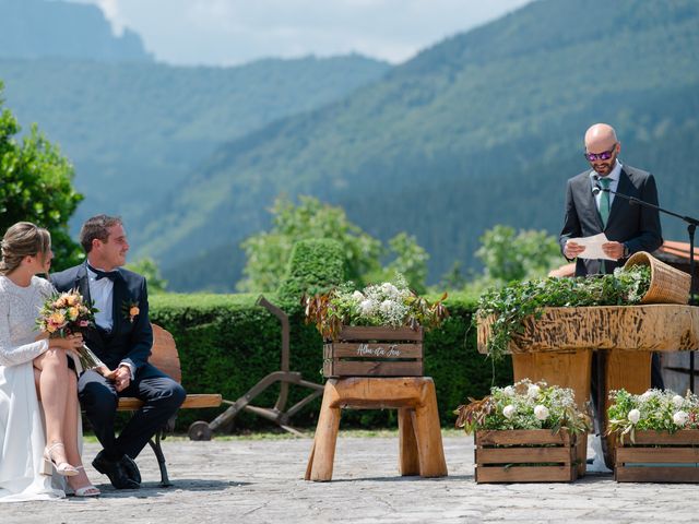 La boda de Jon y Alba en Bilbao, Vizcaya 142