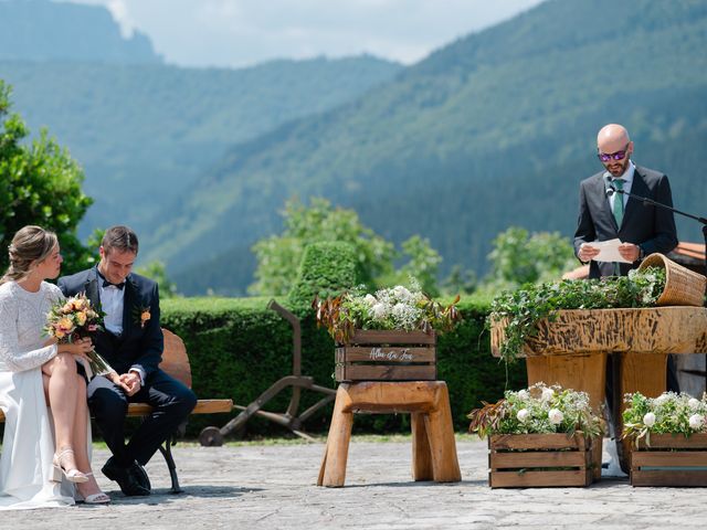 La boda de Jon y Alba en Bilbao, Vizcaya 143