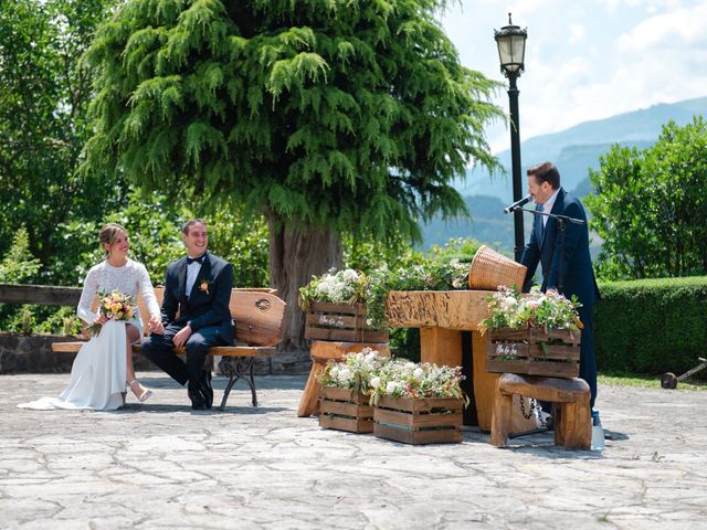 La boda de Jon y Alba en Bilbao, Vizcaya 229