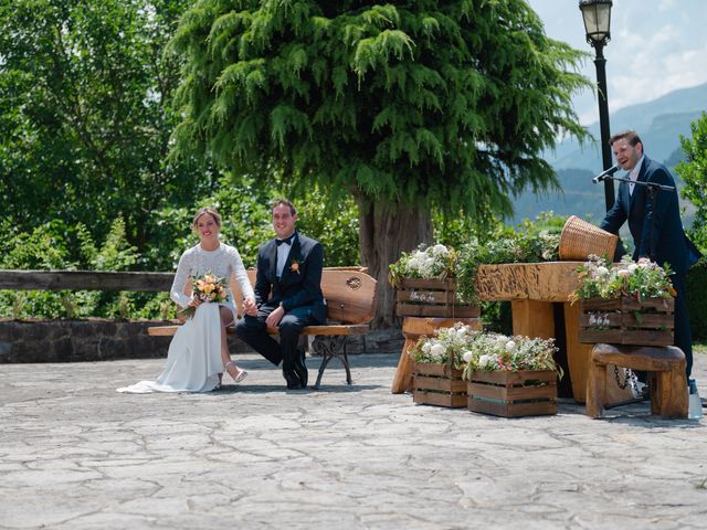 La boda de Jon y Alba en Bilbao, Vizcaya 231