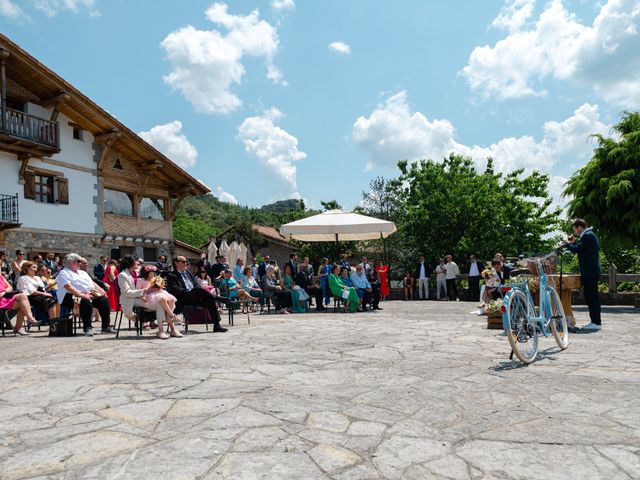 La boda de Jon y Alba en Bilbao, Vizcaya 234