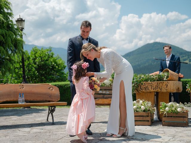 La boda de Jon y Alba en Bilbao, Vizcaya 251