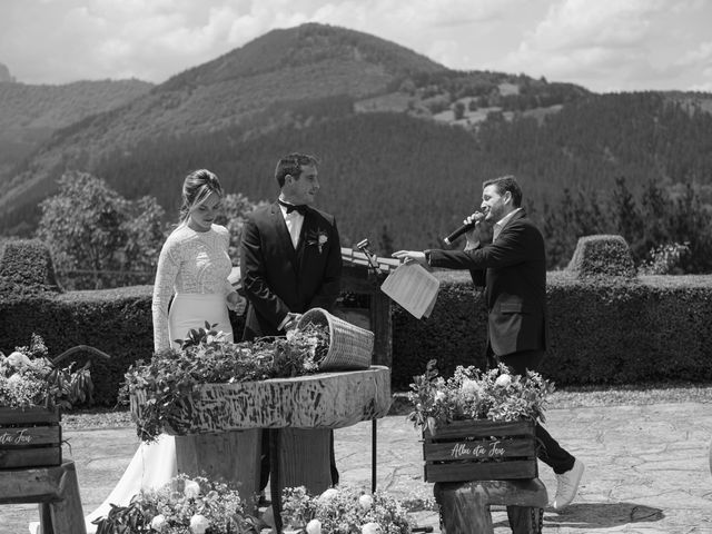 La boda de Jon y Alba en Bilbao, Vizcaya 255