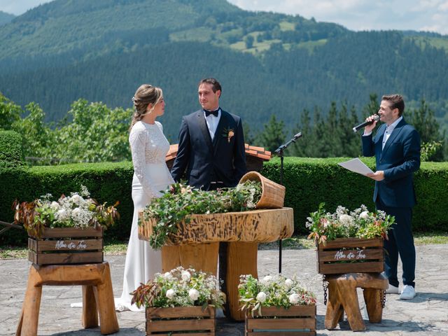 La boda de Jon y Alba en Bilbao, Vizcaya 257