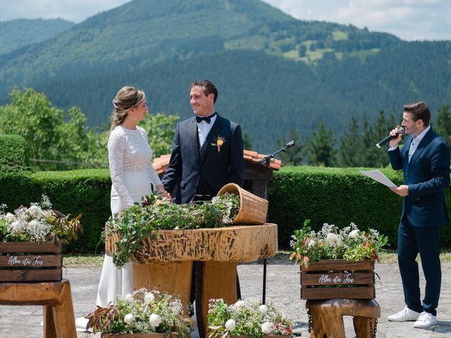 La boda de Jon y Alba en Bilbao, Vizcaya 258