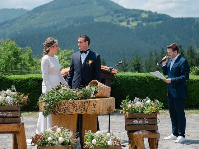 La boda de Jon y Alba en Bilbao, Vizcaya 259