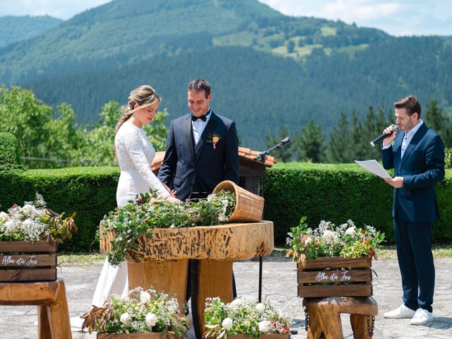 La boda de Jon y Alba en Bilbao, Vizcaya 261