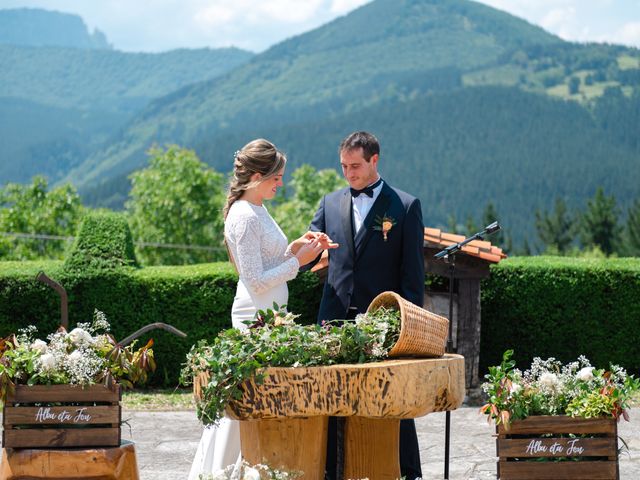 La boda de Jon y Alba en Bilbao, Vizcaya 263