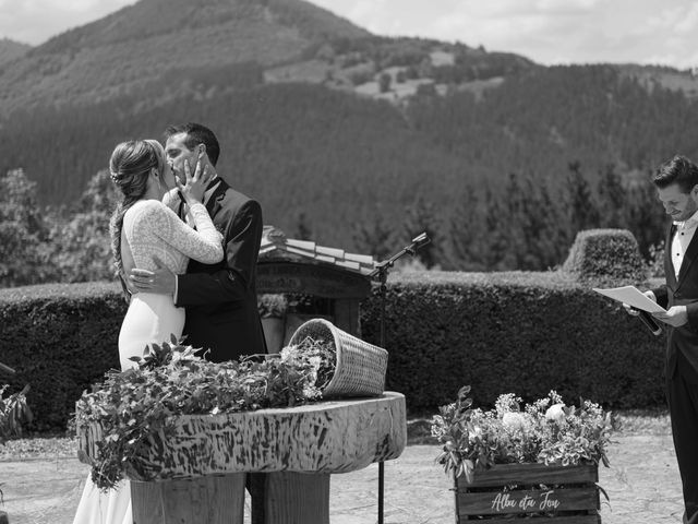 La boda de Jon y Alba en Bilbao, Vizcaya 267