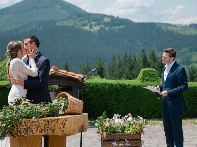 La boda de Jon y Alba en Bilbao, Vizcaya 268