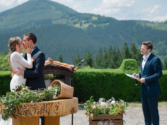 La boda de Jon y Alba en Bilbao, Vizcaya 270