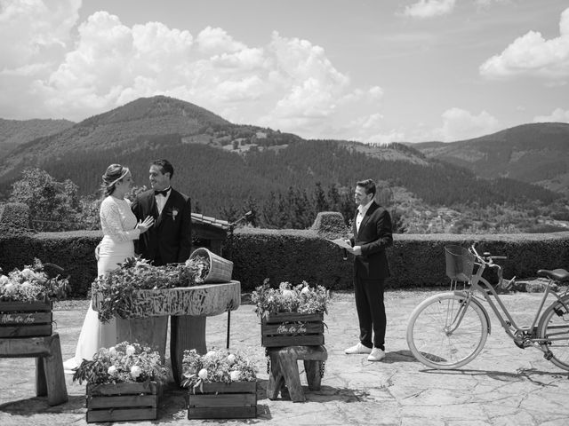 La boda de Jon y Alba en Bilbao, Vizcaya 273